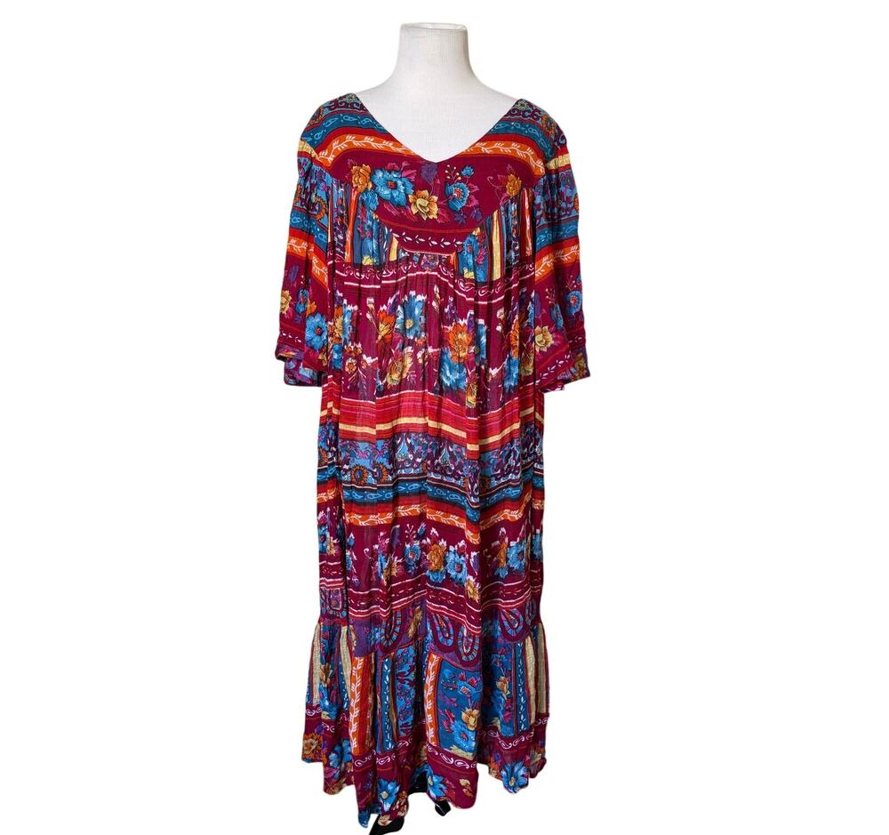 Vintage 90s Saybury II Floral Paisley Rayon Boho Maxi Dress